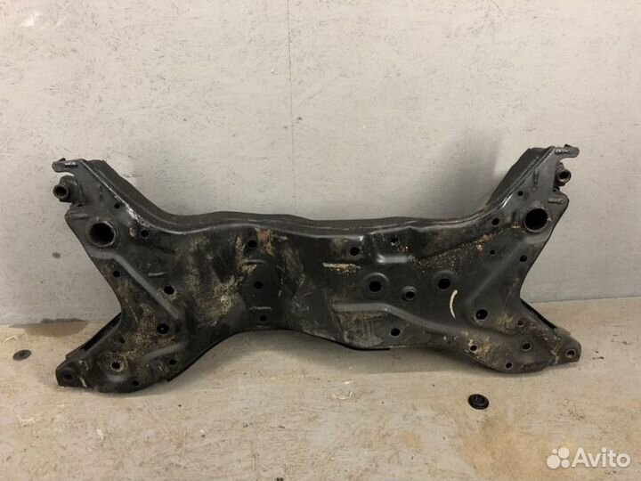 Подрамник Mitsubishi Outlander XL 3.0 Балка