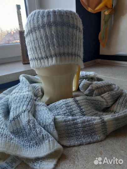 Комплект шапка, шарф новые