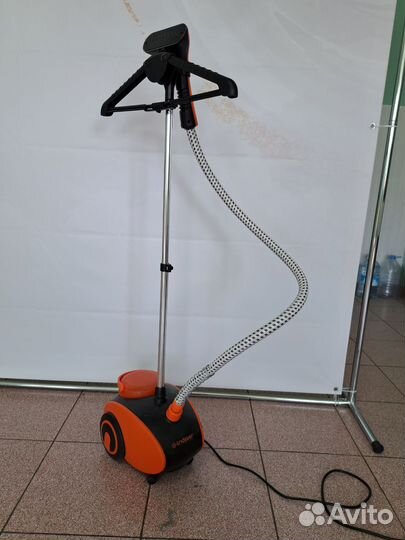 Отпариватель для одежды вертикальный