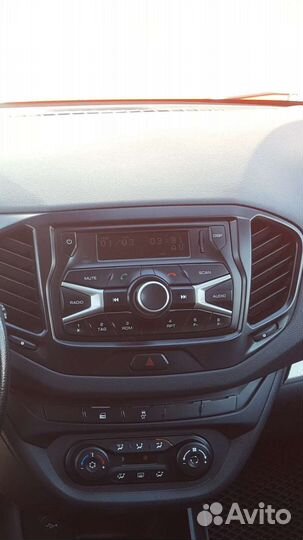 Штатная магнитола на весту