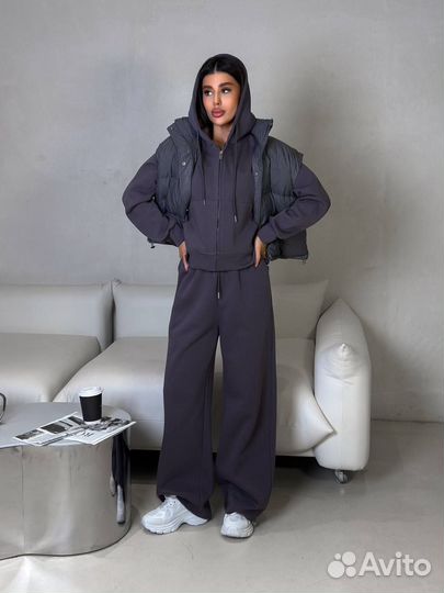 Костюм тройка женский 42-46 размер