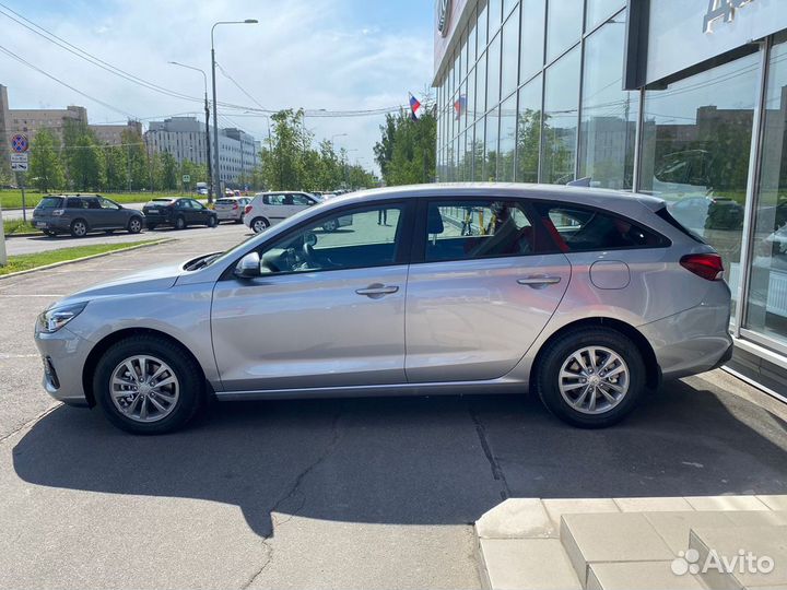 Hyundai i30 1.5 AT, 2022, 15 км