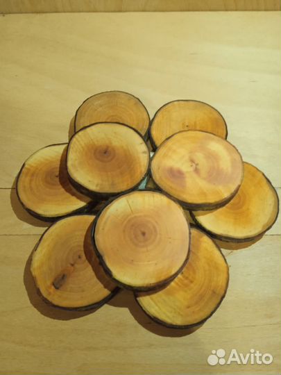 Подставка из ольхи