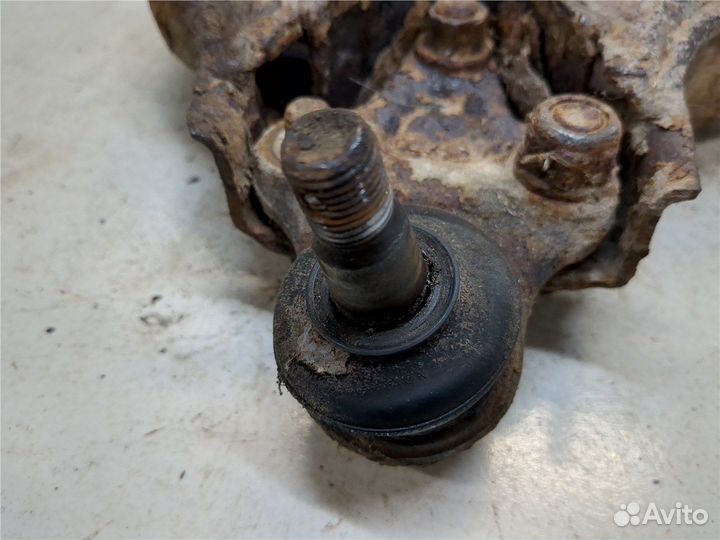 Рычаг подвески Suzuki Vitara, 1992