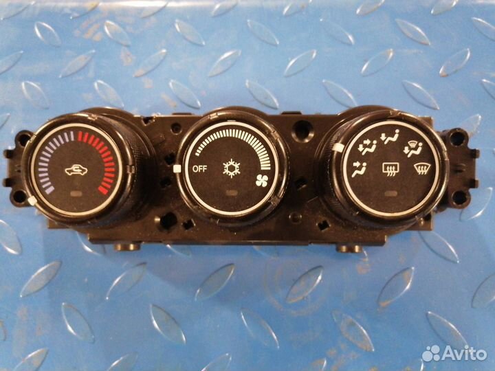 Блок управления печки/климат-контроля Mitsubishi