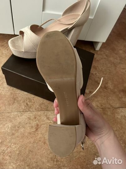Босоножки женские
