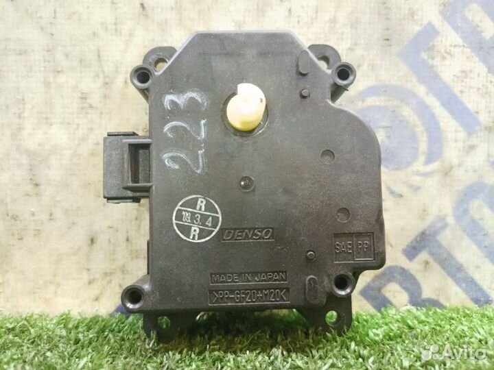 Сервопривод заслонки печки Toyota Mark X седан 2.5