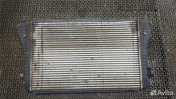 Радиатор интеркулера Volkswagen Touran, 2009