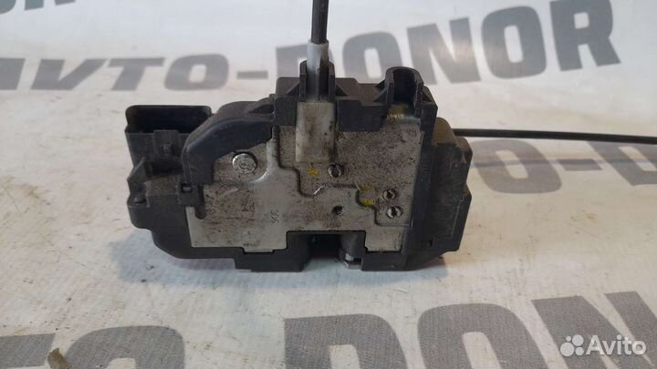 Замок двери Ниссан Ноут Е11