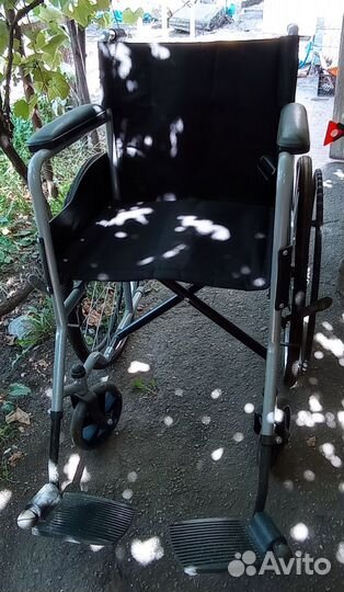 Кресло-коляска инвалидное