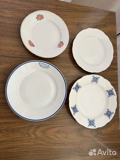 Тарелки кружки стаканы