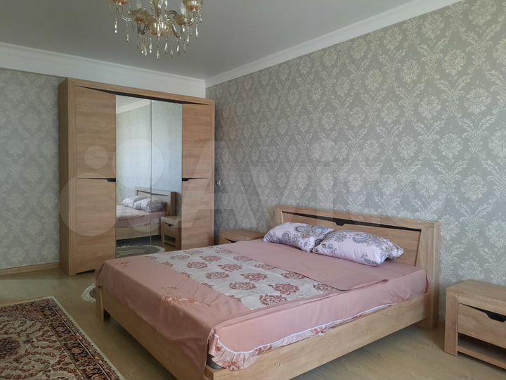 1-к. квартира, 57 м², 10/13 эт.