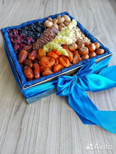 Подарки, боксы, коробочки