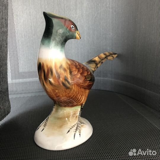 Фарфоровая статуэтка птицы