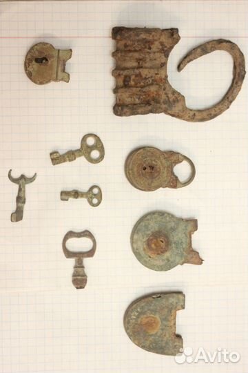 Старинные замки и ключи для старинных замков