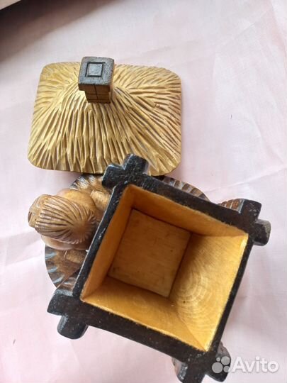 Резьба по дереву Домик-шкатулка