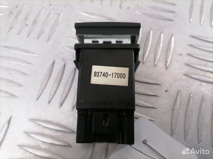 Кнопка противотуманных фар Hyundai Matrix 2004