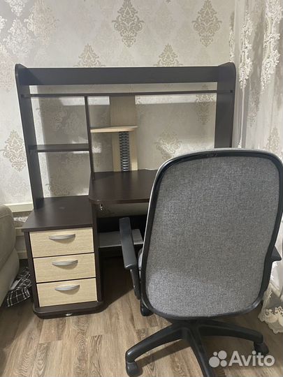 Компьютерный стол бу со стулом
