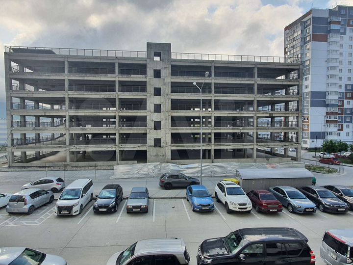 Машиноместо, 27 м²
