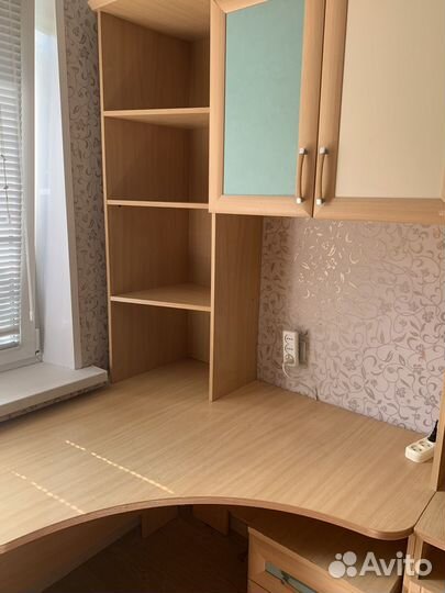 Письменный стол