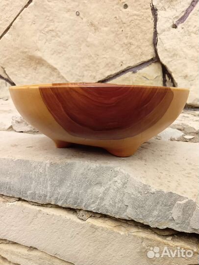 Тарелка из дерева