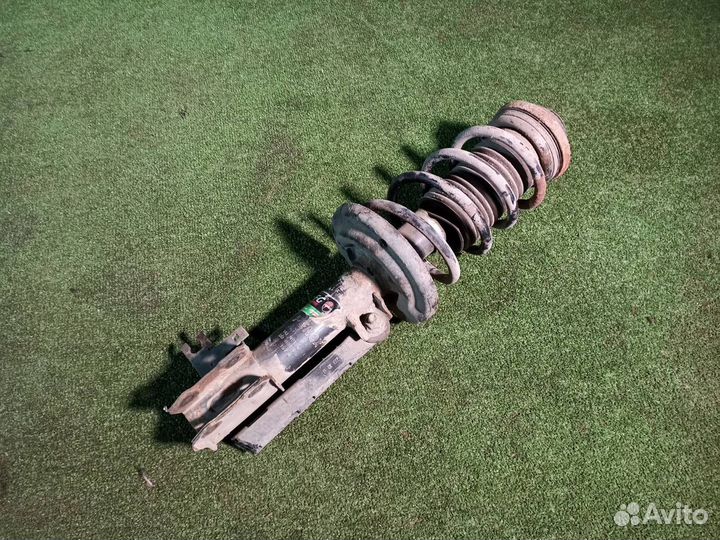 Стойка в сборе передняя левая Opel Zafira B