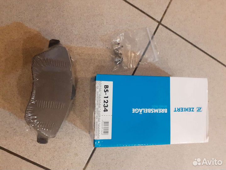 Колодки тормозные передние Opel Meriva Corsa Tigra