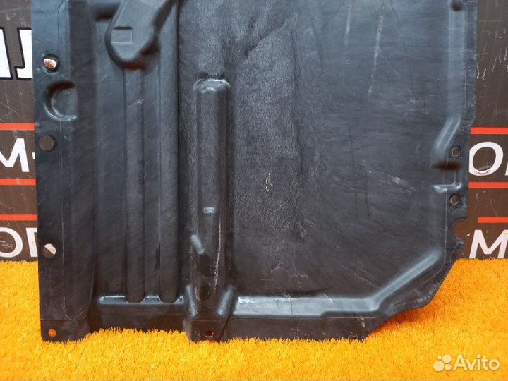 Защита днища кузова задняя правая Bmw X5 E70