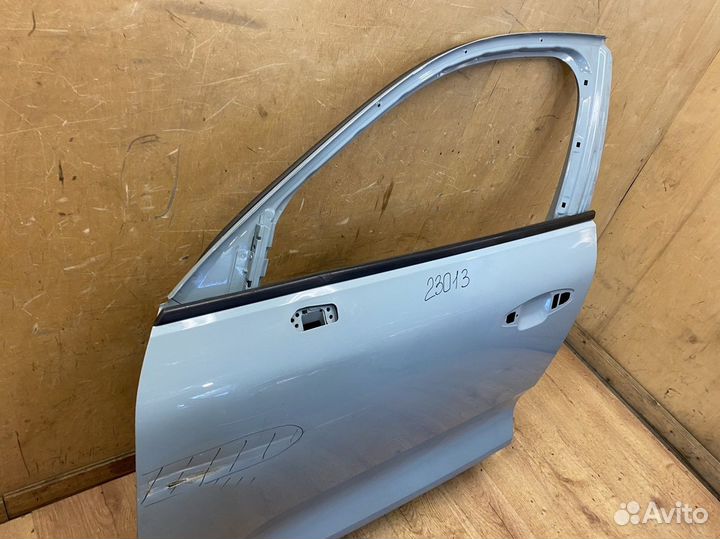Дверь передняя левая Volvo XC40 2017+