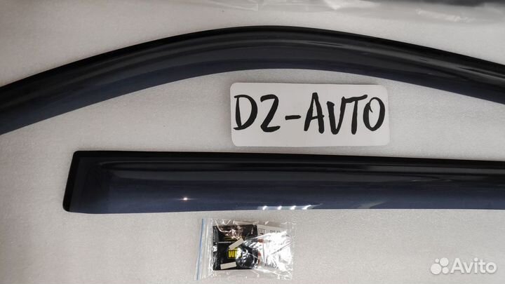 Ветровики на окна темные Land Cruiser 200