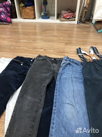 Пакет джинсов 128-134 на девочку