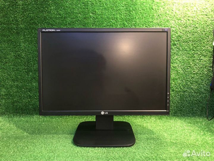 Монитор LG Flatron L192WS