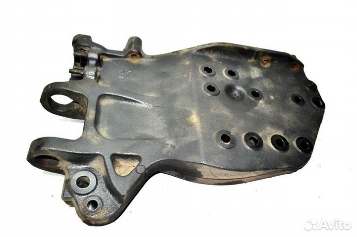 Кронштейн переднего бампера, правый scania G-serie