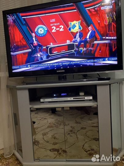 Подставка-шкаф под телевизор