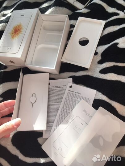 Телефон iPhone se 2016