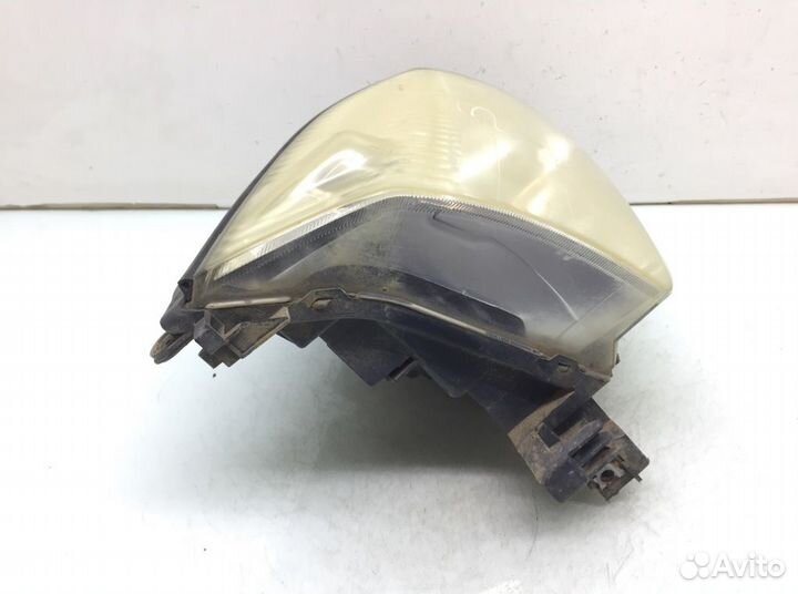 Фара Nissan X-Trail T30 (2001-2006)