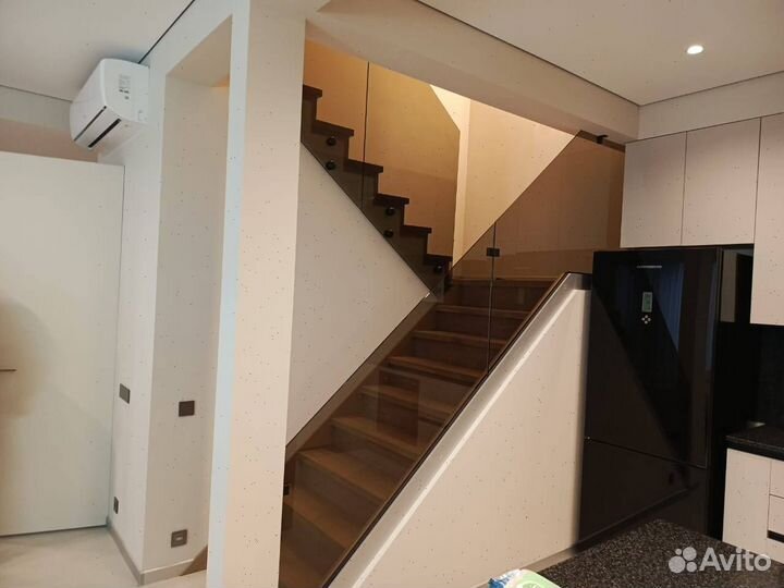 Стеклянные перила для лестниц