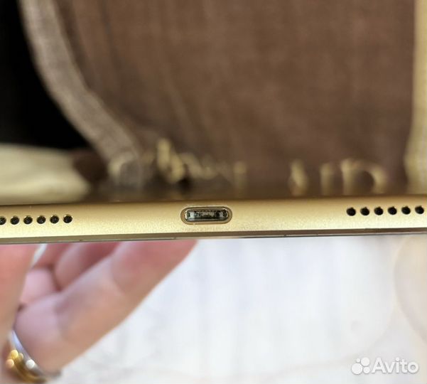 iPad Pro 9.7-inch A1673 Apple Gold 2016 года