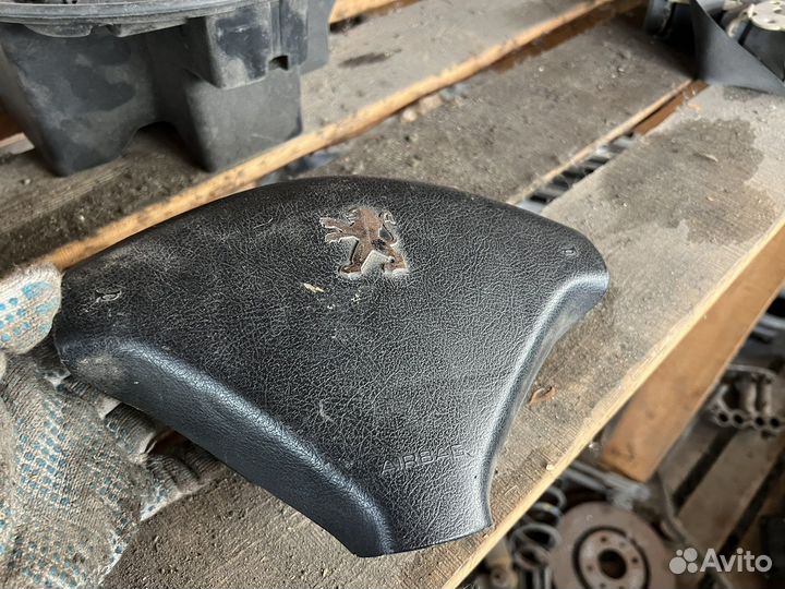 Зеглушка руля Airbag Peugeot 307 муляж