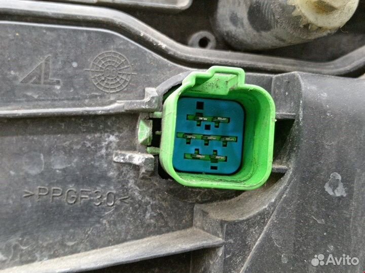 Фара передняя для Ford Mondeo 3 1435619