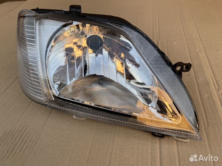 Фара правая Renault Logan 1 фаза 1
