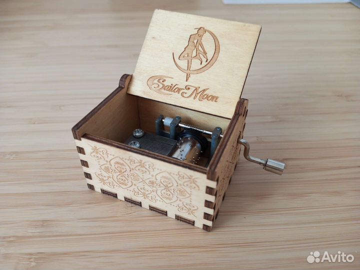 Новая музыкальная шкатулка Sailor Moon