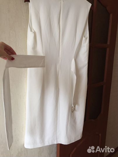 Продам платье белое