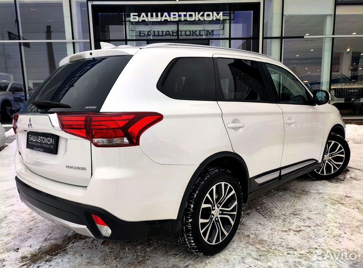 Mitsubishi Outlander 2.0 CVT, 2018, 167 448 км