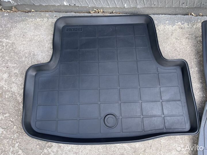 Автомобильные коврики резиновые