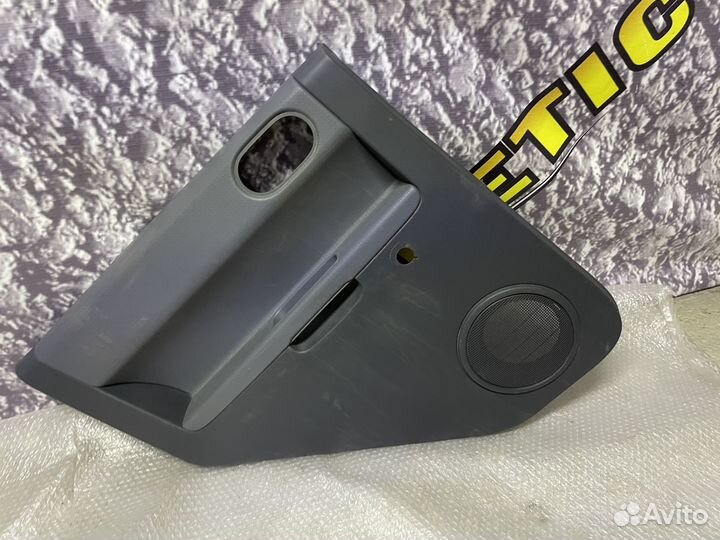 Обшивка задней левой двери Mitsubishi Colt Z3