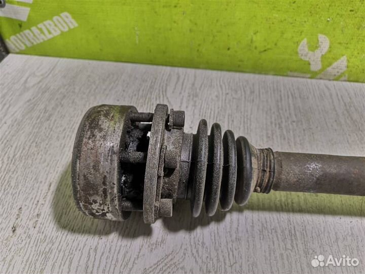 Полуось передняя правая Ауди 80 90 Б3