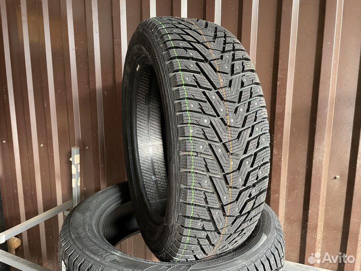 Hankook Winter I'Pike RS2 W429 215/55 R17 98T