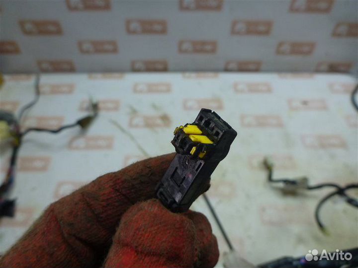 Проводка салона Mitsubishi Lancer CS1A 4G13 2006