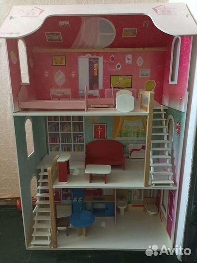 Домик кукольный деревянный